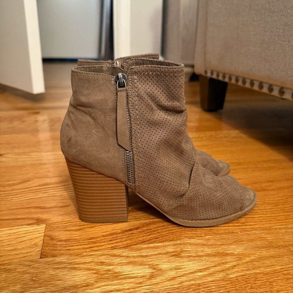 Sugar Peep toe booties